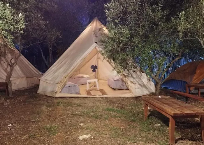 Garden Campo de lujo Ksamil