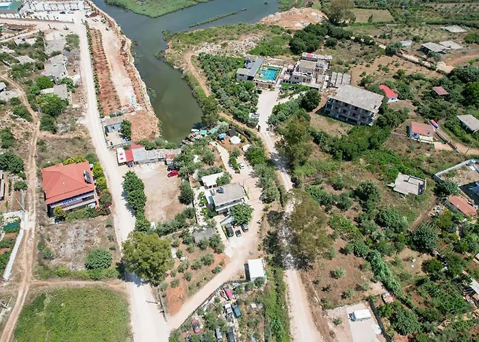 Campo de lujo Garden Ksamil