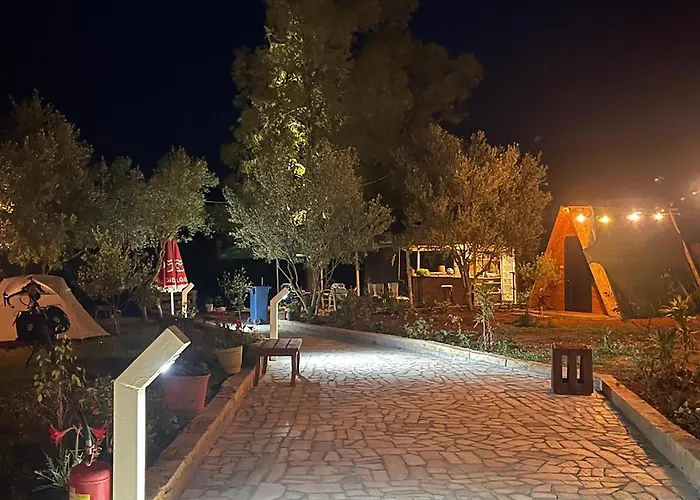 Garden Campo de lujo Ksamil