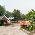 Garden Glamping *